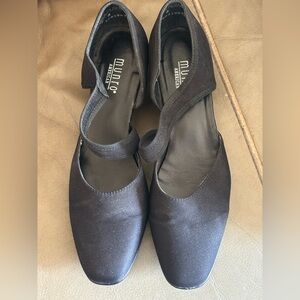 Munro Classic Black heels